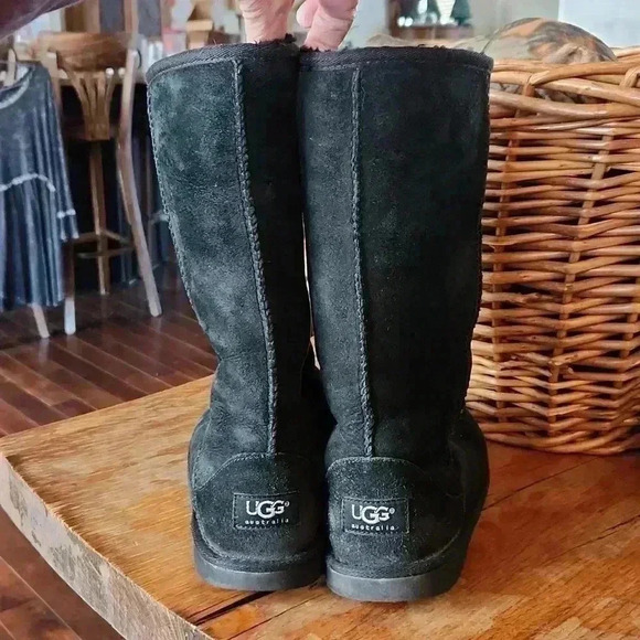 Ugg Classic Tall bmBoot Black size 5 - Picture 3 of 15